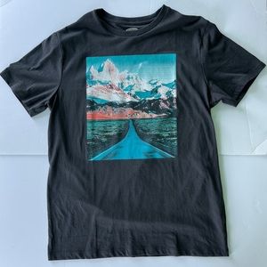 Old Navy Black T-Shirt with Print - Medium